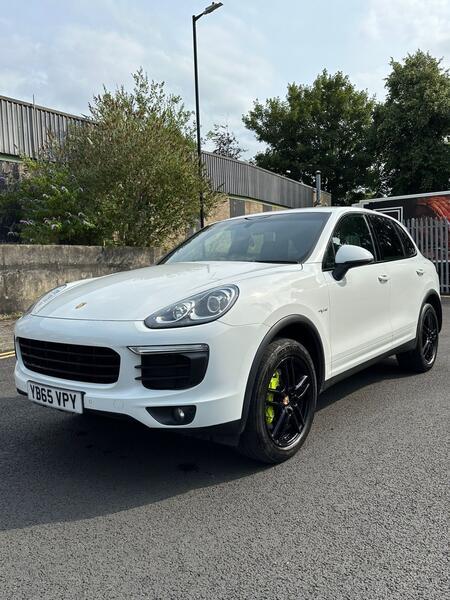PORSCHE